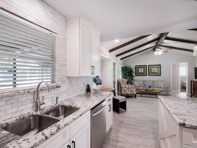 7215 Sulky, San Antonio, TX 78240