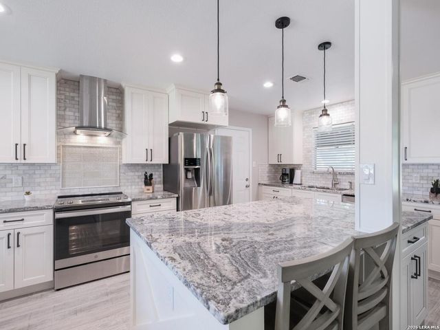 7215 Sulky, San Antonio, TX 78240