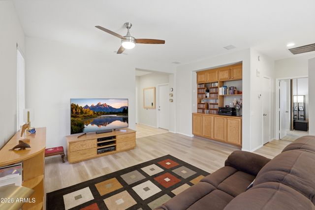 19535 N CARRIAGE Lane, Surprise, AZ 85374