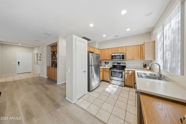 19535 N CARRIAGE Lane, Surprise, AZ 85374