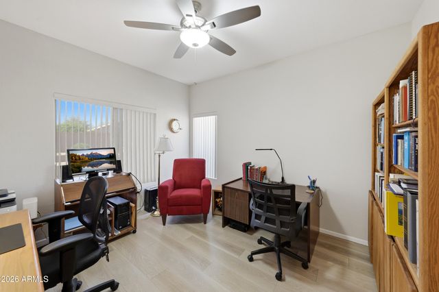 19535 N CARRIAGE Lane, Surprise, AZ 85374