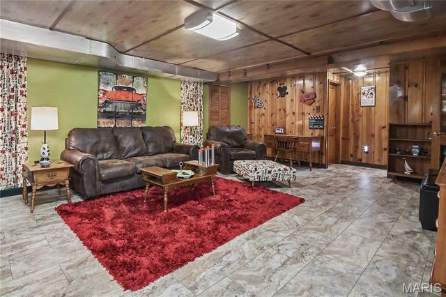 6205 Clifton Avenue, St Louis, MO 63109