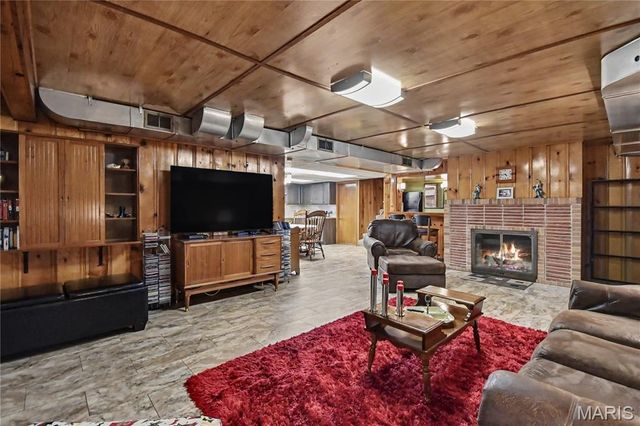 6205 Clifton Avenue, St Louis, MO 63109