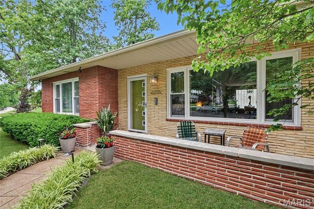 6205 Clifton Avenue, St Louis, MO 63109