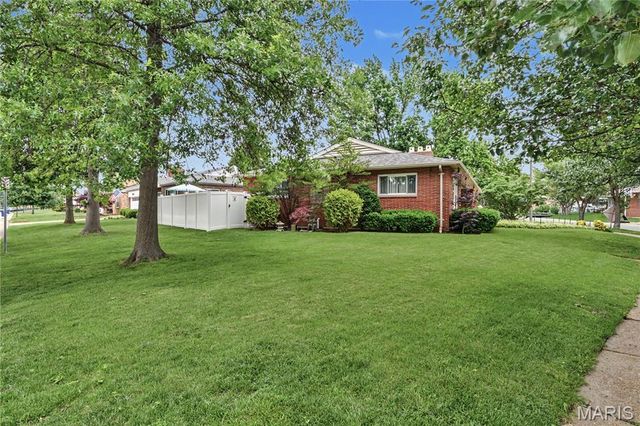 6205 Clifton Avenue, St Louis, MO 63109