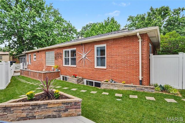 6205 Clifton Avenue, St Louis, MO 63109