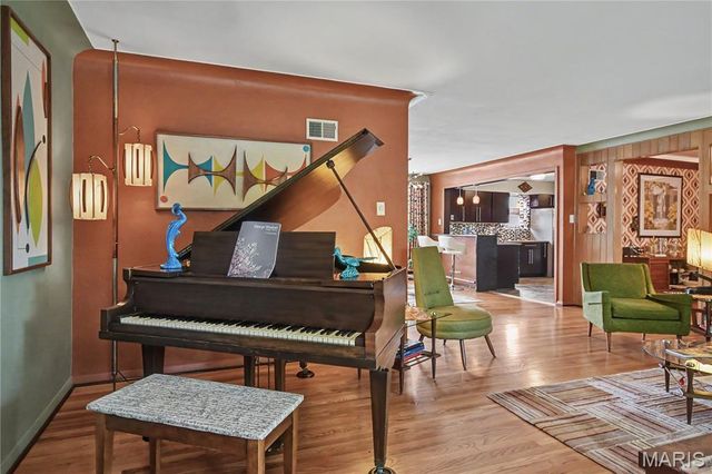 6205 Clifton Avenue, St Louis, MO 63109