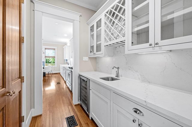 1008 E 7th Street, Houston, TX 77009