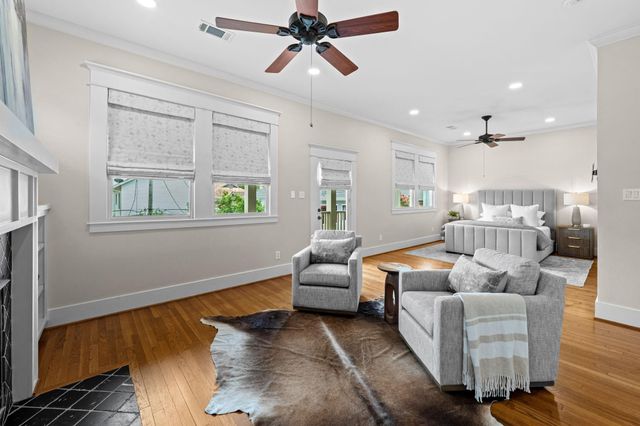 1008 E 7th Street, Houston, TX 77009