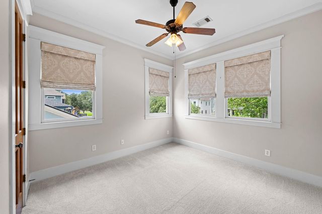 1008 E 7th Street, Houston, TX 77009