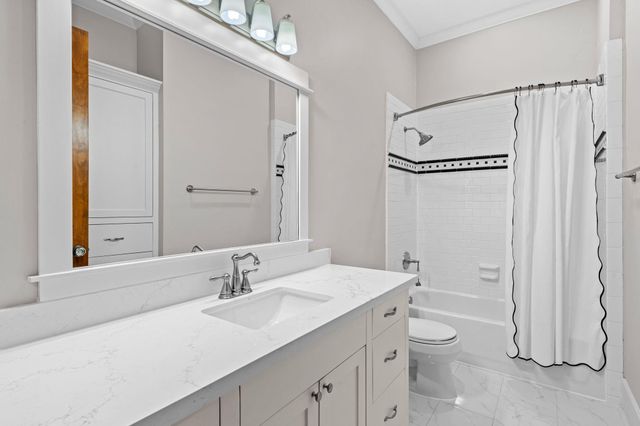 1008 E 7th Street, Houston, TX 77009