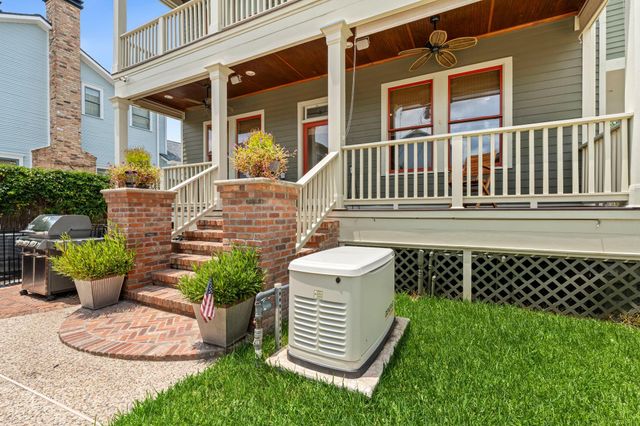 1008 E 7th Street, Houston, TX 77009