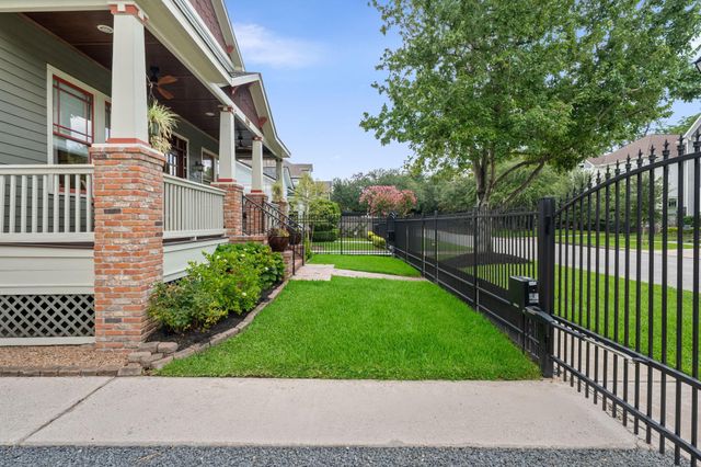 1008 E 7th Street, Houston, TX 77009