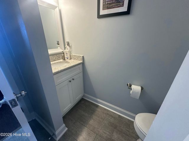 918 N New River Drive 422, Holly Ridge, NC 28445