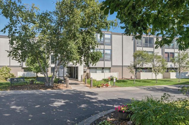 4530 Park Commons Drive 119, Saint Louis Park, MN 55416