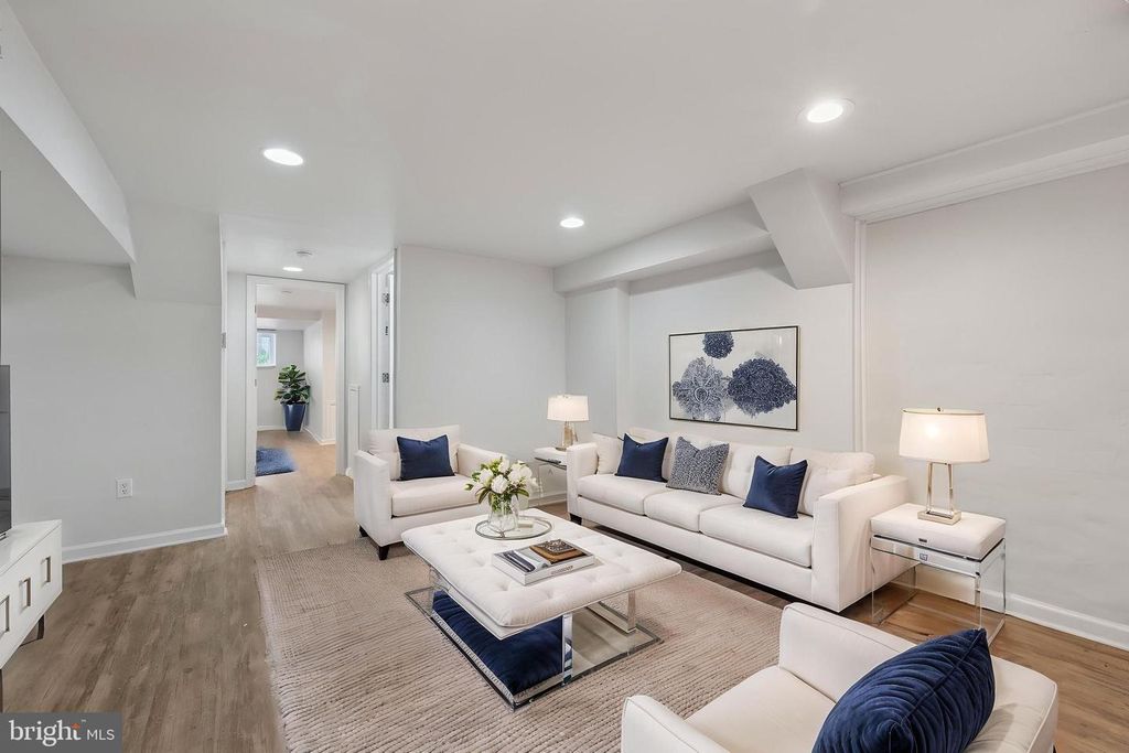 1315 S 56TH ST, Philadelphia, PA 19143