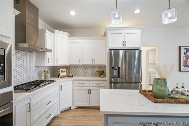 7160 Bluebird Court, Owasso, OK 74055