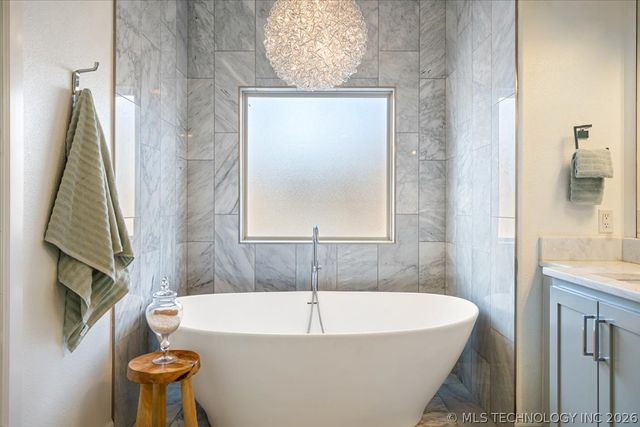 7160 Bluebird Court, Owasso, OK 74055