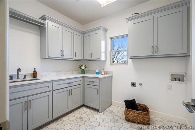 7160 Bluebird Court, Owasso, OK 74055