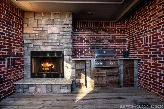 7160 Bluebird Court, Owasso, OK 74055