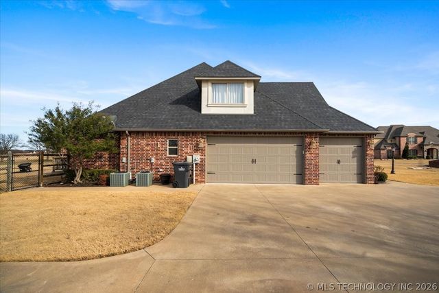 7160 Bluebird Court, Owasso, OK 74055