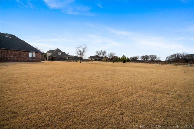 7160 Bluebird Court, Owasso, OK 74055