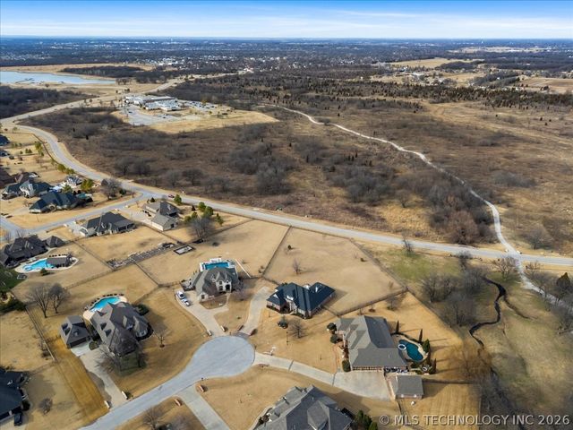 7160 Bluebird Court, Owasso, OK 74055