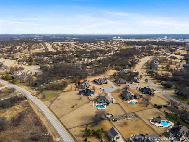 7160 Bluebird Court, Owasso, OK 74055