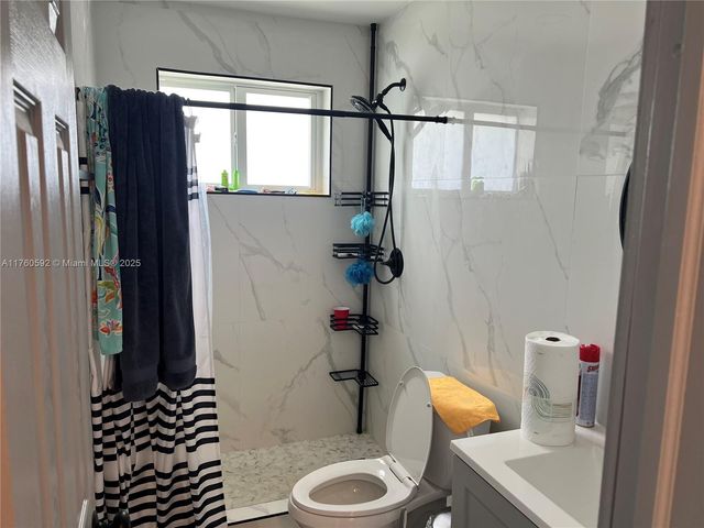 14201 SW 232nd St, Miami, FL 33170