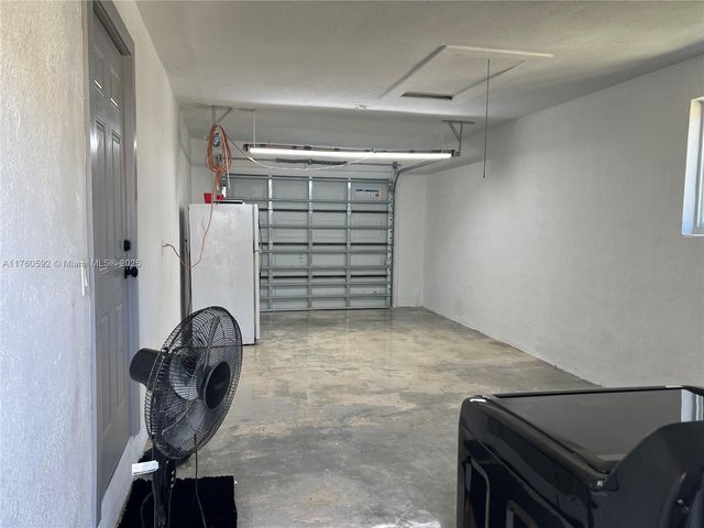 14201 SW 232nd St, Miami, FL 33170