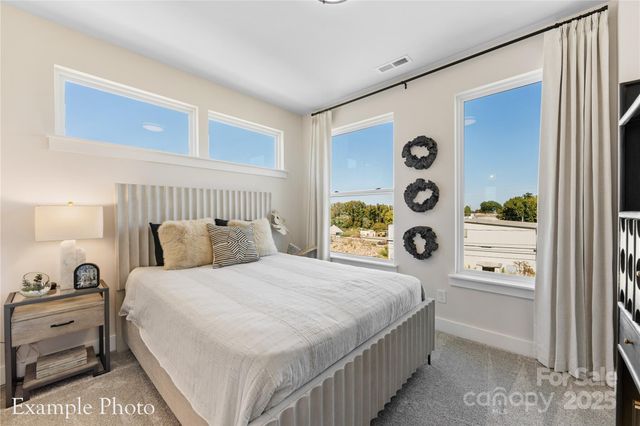 554 Rountree Road 12, Charlotte, NC 28217