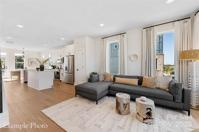 554 Rountree Road 12, Charlotte, NC 28217