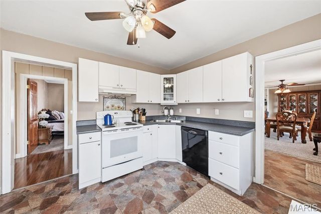 809 Lincoln Street, Elsberry, MO 63343