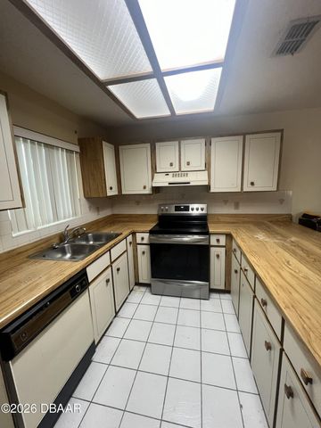2 Seneca Path, Palm Coast, FL 32164
