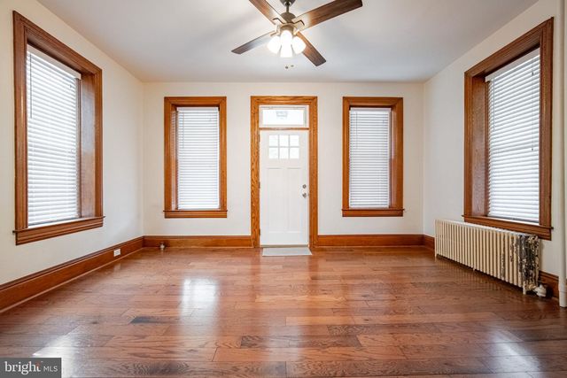 81 LONGSTOWN RD, York, PA 17402