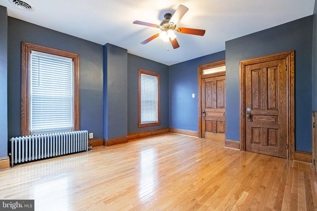 81 LONGSTOWN RD, York, PA 17402