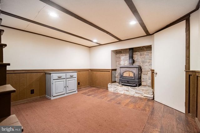 81 LONGSTOWN RD, York, PA 17402