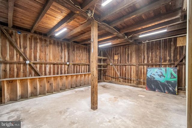 81 LONGSTOWN RD, York, PA 17402