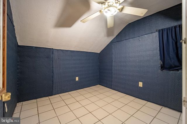81 LONGSTOWN RD, York, PA 17402