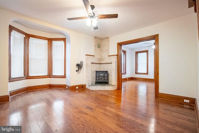 81 LONGSTOWN RD, York, PA 17402