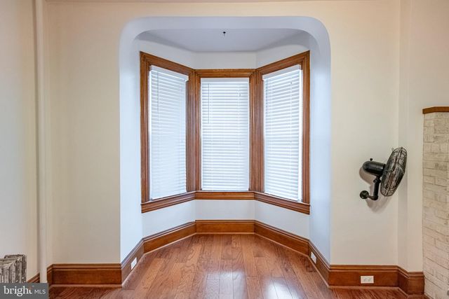 81 LONGSTOWN RD, York, PA 17402