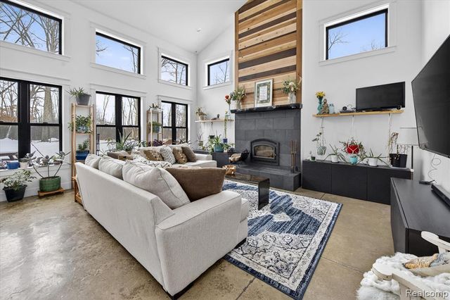 3483 Windwheel Point Drive, Pinckney, MI 48169