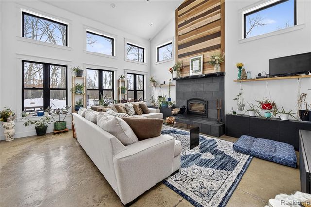 3483 Windwheel Point Drive, Pinckney, MI 48169