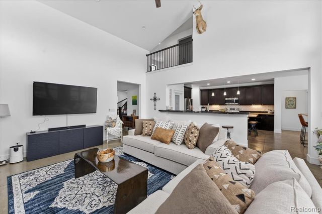 3483 Windwheel Point Drive, Pinckney, MI 48169