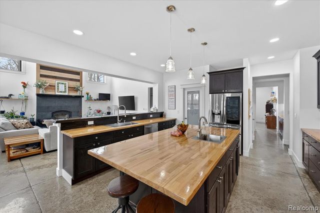 3483 Windwheel Point Drive, Pinckney, MI 48169