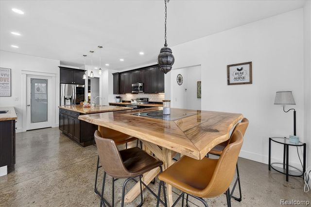 3483 Windwheel Point Drive, Pinckney, MI 48169