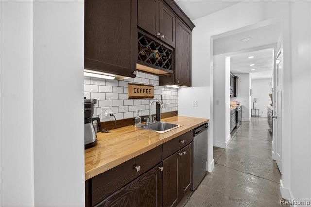 3483 Windwheel Point Drive, Pinckney, MI 48169