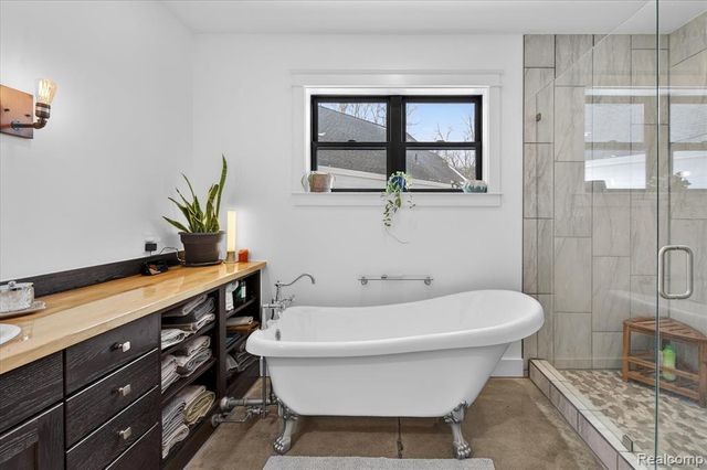 3483 Windwheel Point Drive, Pinckney, MI 48169