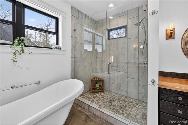 3483 Windwheel Point Drive, Pinckney, MI 48169