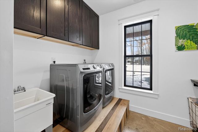 3483 Windwheel Point Drive, Pinckney, MI 48169